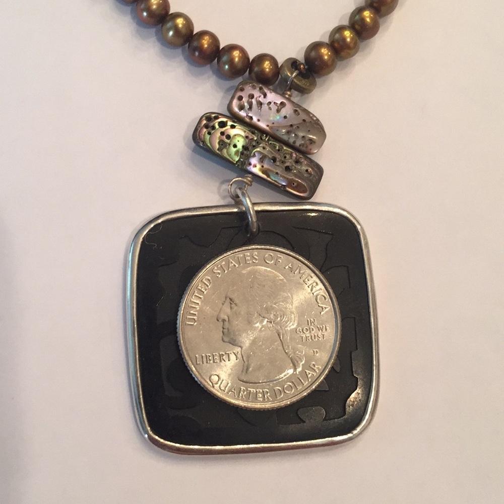 Silpada Black Shell Necklace - Picture 3 of 3